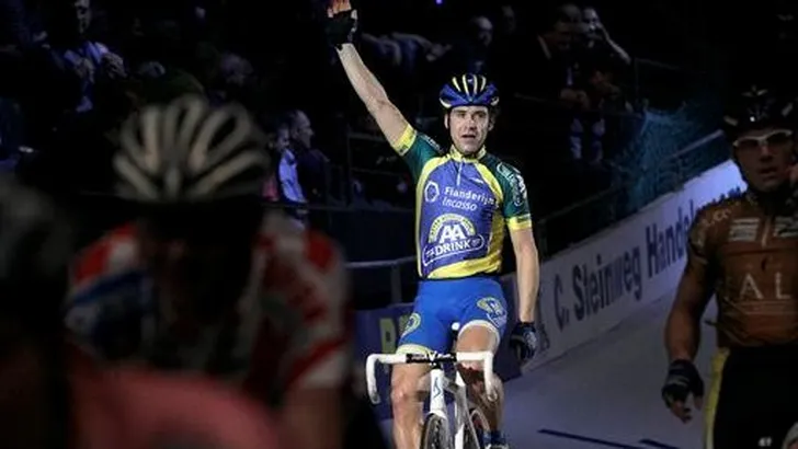 VAN BON/STAM DE BESTE IN ROTTERDAM
