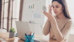 Ageless beautytip: weergaloze wenkbrauwen maken je zo 10 jaar jonger