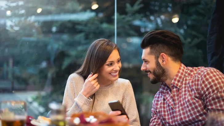 Ja, echt: waarom vrouwen zouden moeten betalen op de eerste date