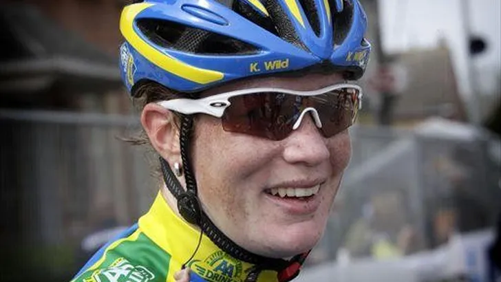 Wild sprint naar zege in openingsrit Qatar