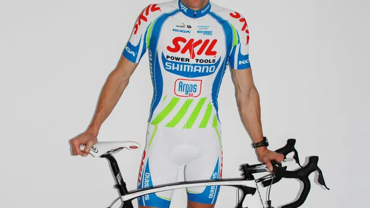 Skil-Shimano met een nieuw tenue de weg op