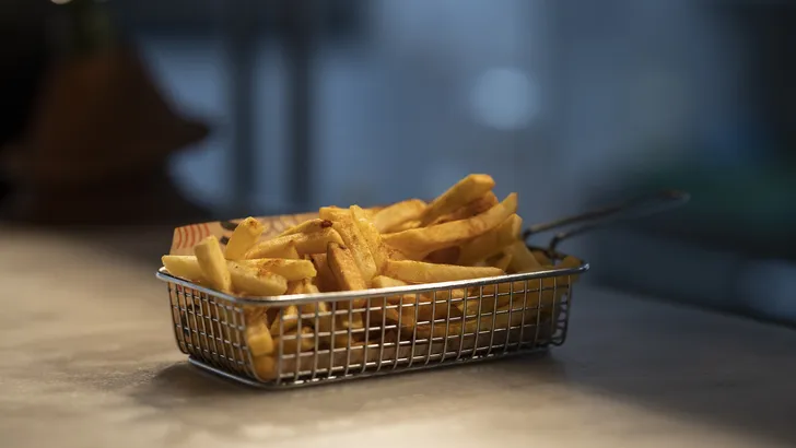 Politie schiet meerdere keren bij aanhouding van overvallers snackbar