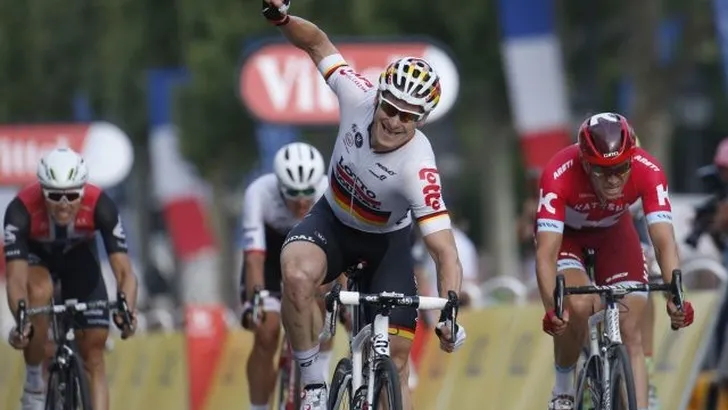 André Greipel wint openingsetappe in de Tour of Britain