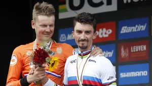 dylan van baarle julian alaphilippe