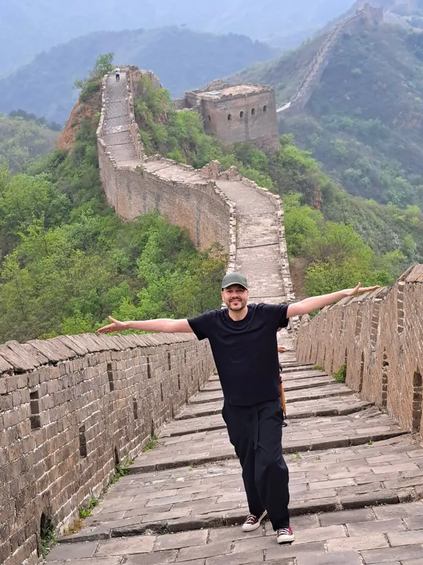 Melvin op de Chinese Muur 