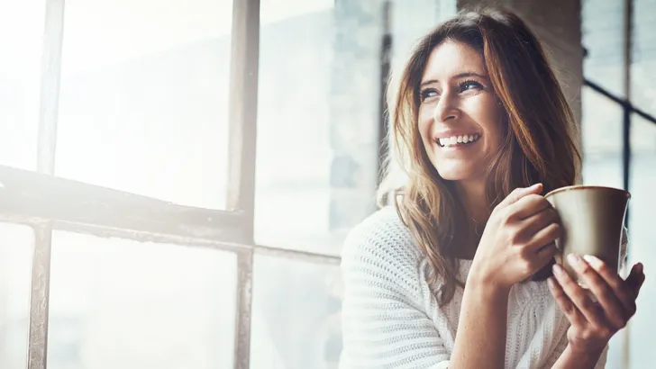 Onderzoek: zo veel vrouwen zetten de verwarming stiekem hoger