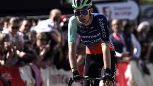 Het klinkt misschien gek, maar zonder Tadej Pogacar, Jonas Vingegaard en Remco Evenepoel is Paul Seixas de torenhoge favoriet om de Tour Auvergne-Rhône-Alpes te winnen.