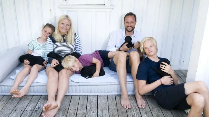 Fotomoment: 'Show us your puppies!'