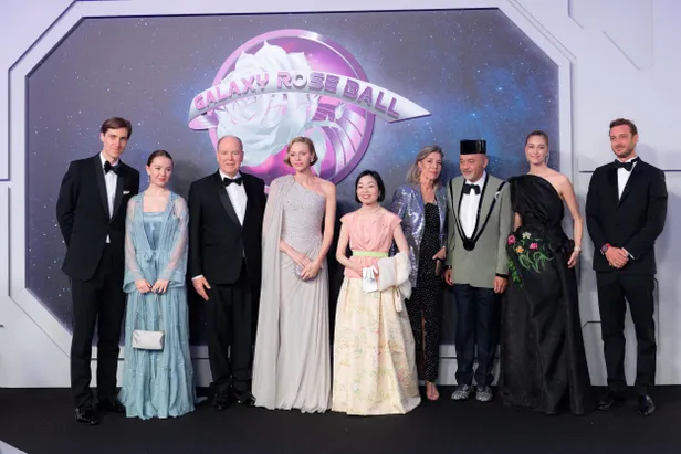 Ben Sylvester Strautmann, prinses Alexandra van Hannover, prinses Charlene, prinses Akiko, prinses Caroline, Christian Louboutin, Beatrice Borromeo en Pierre Casiraghi.