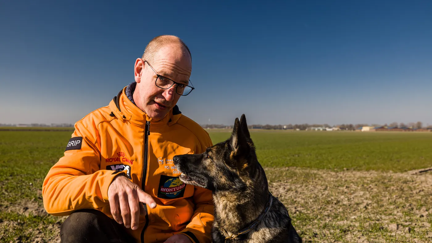 Op snuffelstage bij darter Roland Scholten en zijn Sky: 'Darten was mijn werk, dit is mijn passie!'