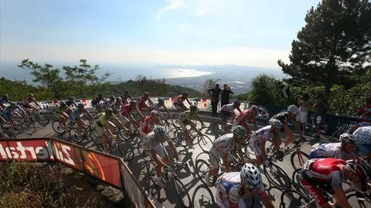 Bouet wint in eigen land Boucles de l'Aulne