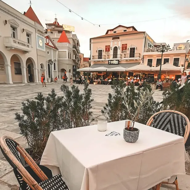 Het terras bij Alesta