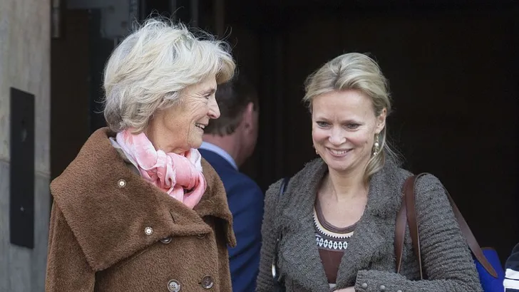 Prinses Irene en Carolina front row in Hong Kong 