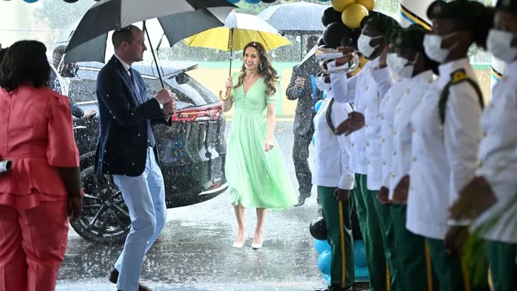 William en Kate op de Bahama's: 'Dancing in the Rain' 