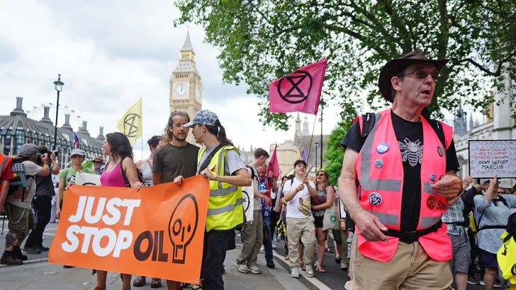 Hamilton verwelkomt klimaatactivisten: 'Ik steun protesten altijd'