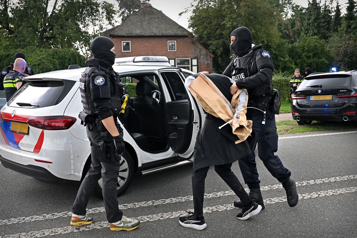 Nacht vol ‘on-Nederlands’ geweld in Overasselt, vermoedelijke oorzaak: 2.000 kilo drugs
