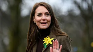 De Prinses van Wales tijdens een bezoek aan Meadow Street Community Garden