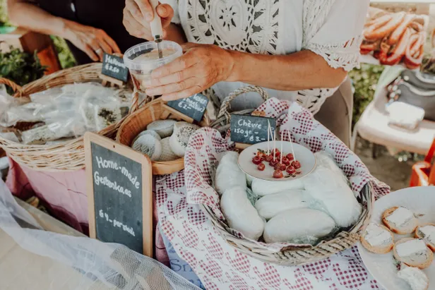 Streekproductenmarkt bij Borg Ewsum