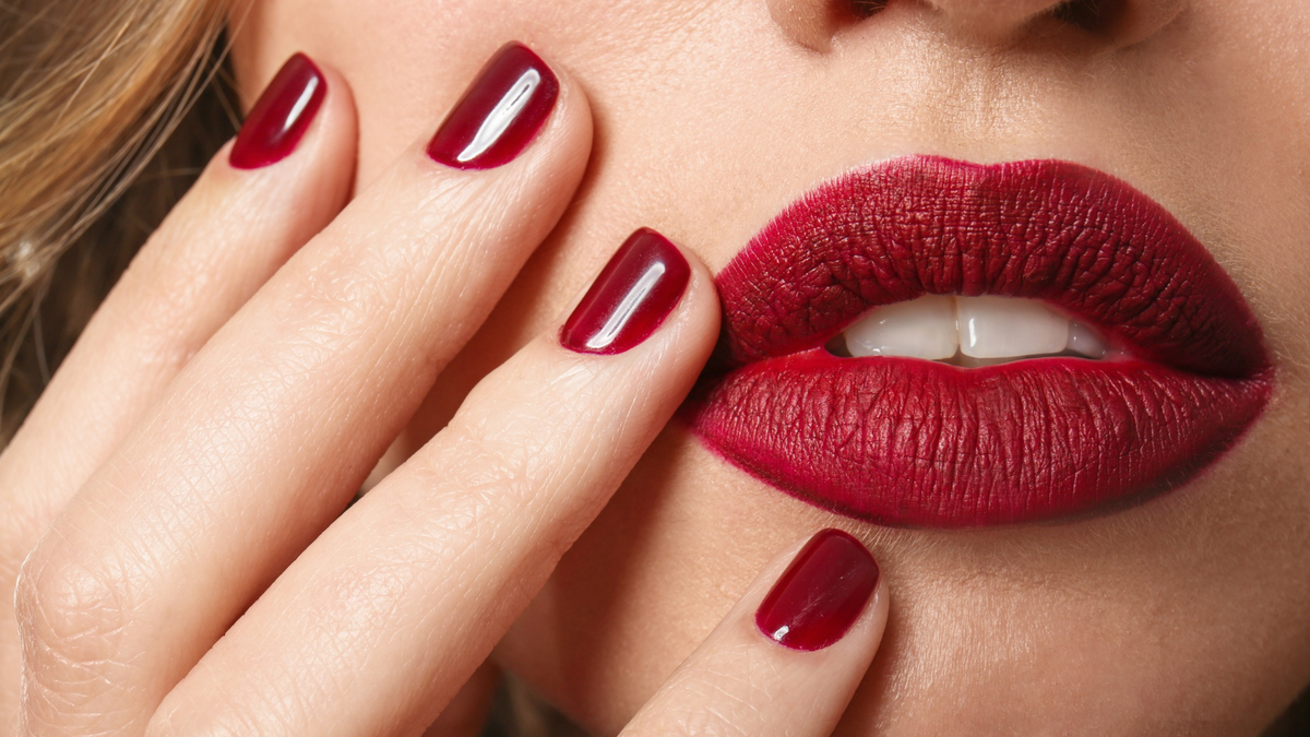 Lippenstift in de lijntjes? Dit lippotlood van €2 is de truc