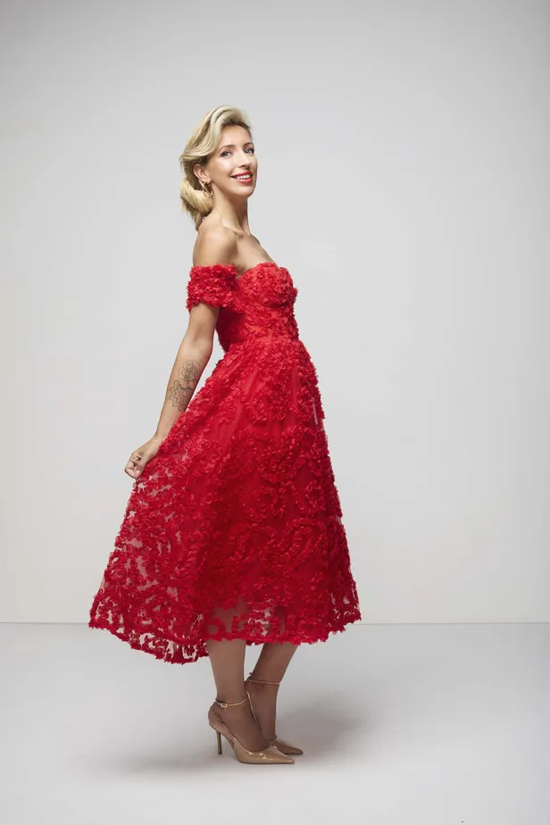 Leco Look: Denise van der Laan in rood.