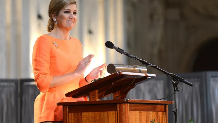 Máxima: 10 x in Oranje