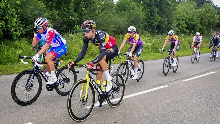 Wout van Aert na chaotische etappe: 'Ik zat op m'n limiet'