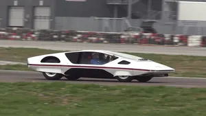 Real life Cyberpunk: James Glickenhaus test de Ferrari 512 S Modulo