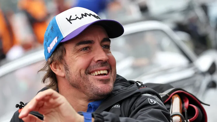 Alonso vindt helemaal niets van Stroll-incident: 'Was gewoon een ongelukkig moment'