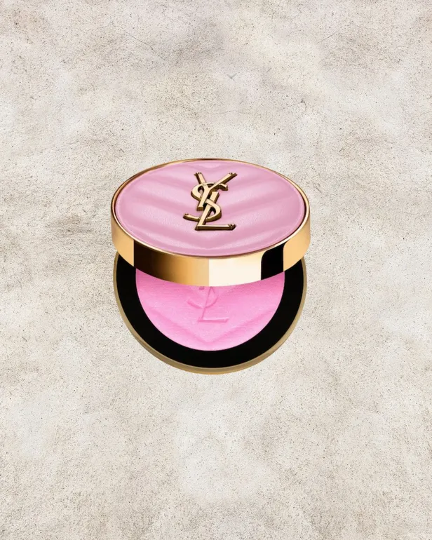 Make Me Blush Bold Blurring