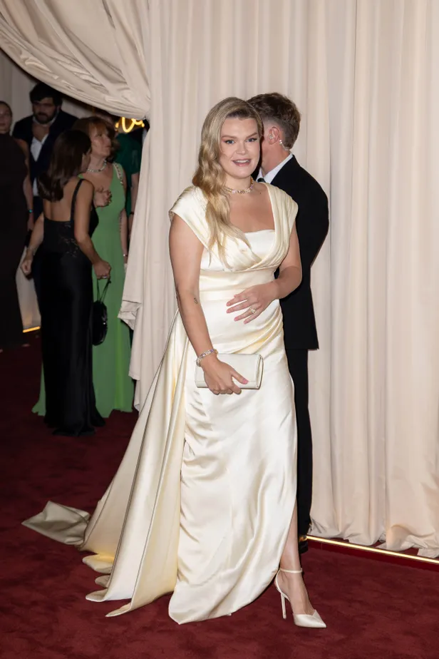 Camille Gottlieb in een Elisabetta Franchi-jurk bij het Rode Kruis-Gala, juli 2026.