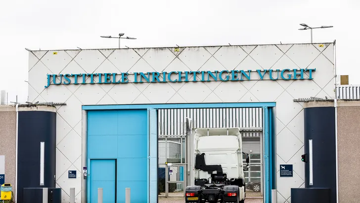 Bajes-mail met buitenwereld stopgezet: 'Berichten waren vrijwel ongecontroleerd'