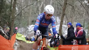 Tibor Del Grosso was misschien niet zo oppermachtig als velen verwachtten, maar hij volgde zich desondanks 'gewoon' op als nationaal kampioen cross.