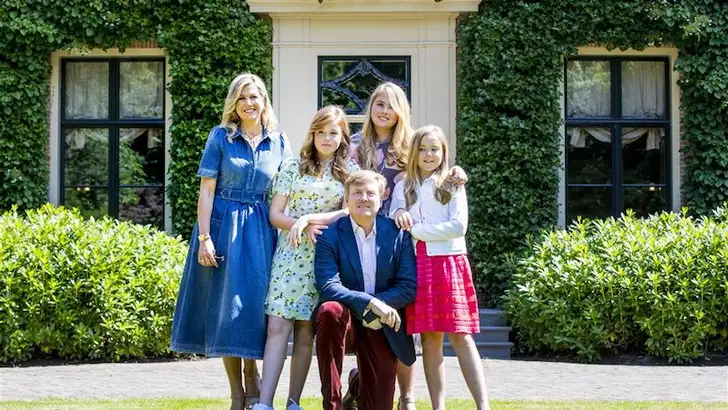 Oranjes over naar Huis ten Bosch