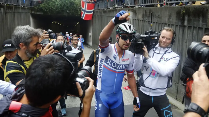 Peter Sagan: 'Draag overwinning op aan Scarponi en mijn vrouw'