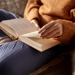 3x onze leestips voor de komende periode - vrouw aan het lezen