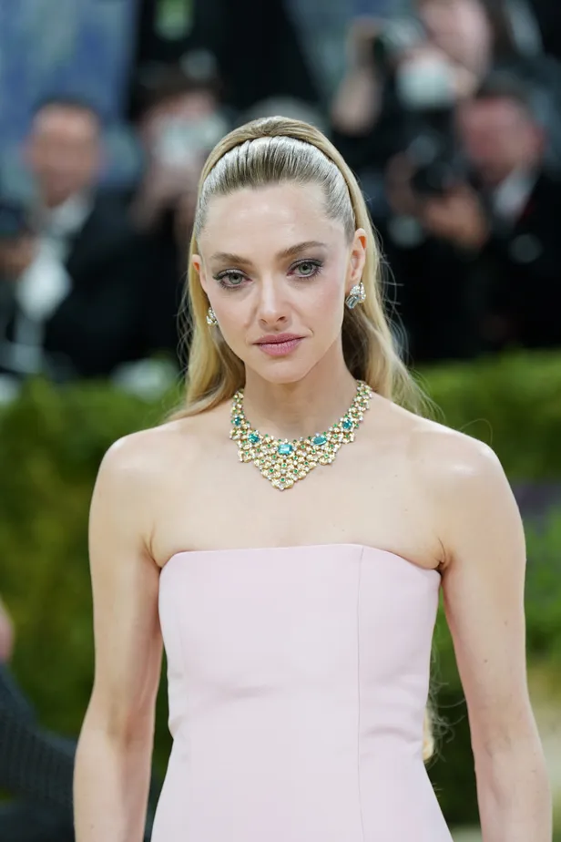 Amanda Seyfried bij het MET Gala 2026. 