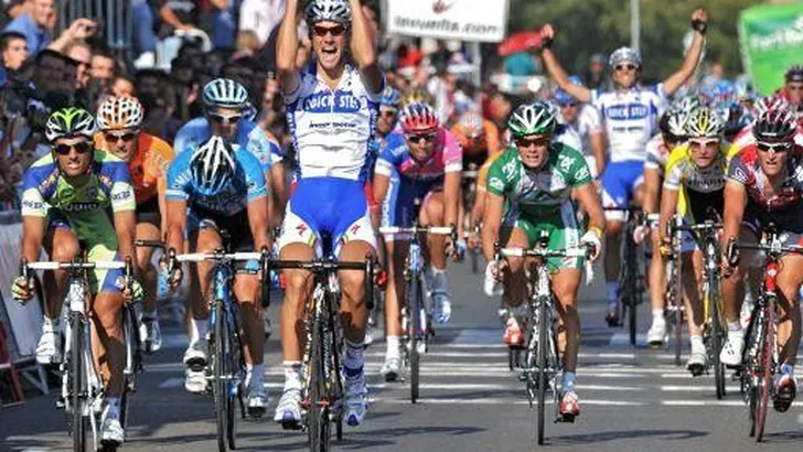 VUELTA: Boonen klopt Bennati; Italiaan leider