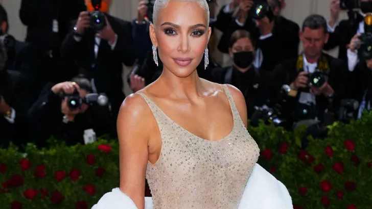 Lof en kritiek voor Kim Kardashian in jurk van Marilyn Monroe