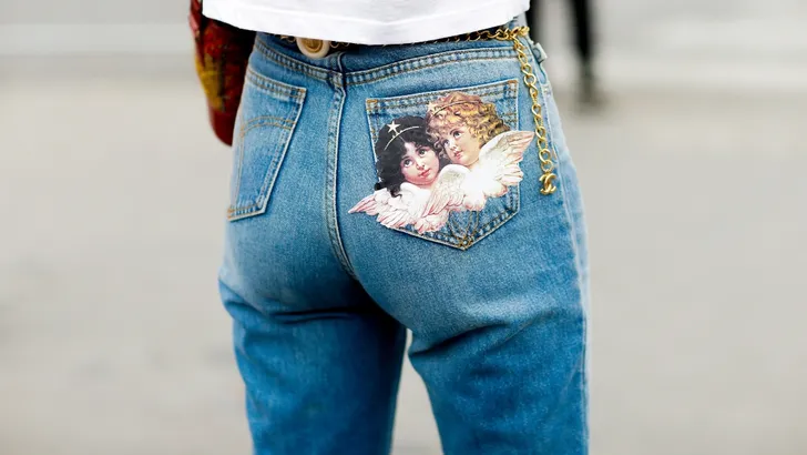 Jeans te strak? Zo maak je 'em iets wijder