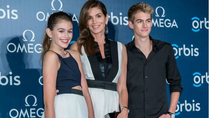 Cindy Crawford met kids op de rode loper