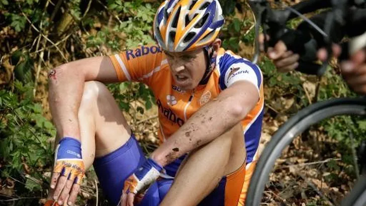 Mathew Hayman geveld door elleboogbreuk