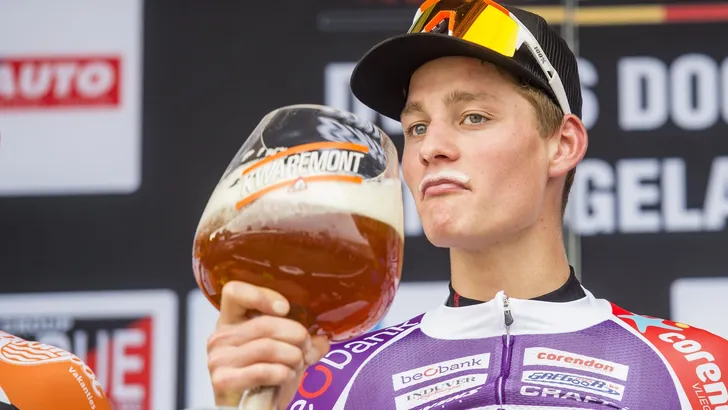 Eindstreep: Van der Poel derde, transfer Landa eindelijk bevestigd