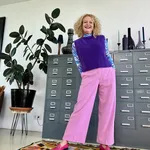 'Dit is de 45+ must-have voor het najaar: een gekleurde broek!'