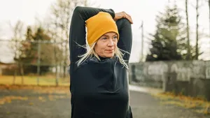 vrouw fitness stretching 