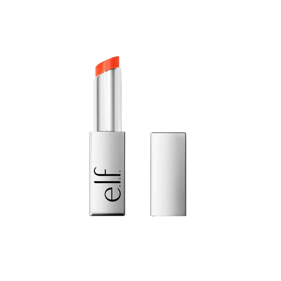 Van gloss tot olie tot lippenstift: déze 10 producten voor je lippen wil je nú proberen.