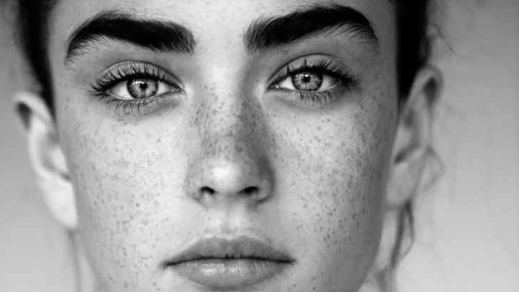 Daarom heb je soms last van een trillend ooglid