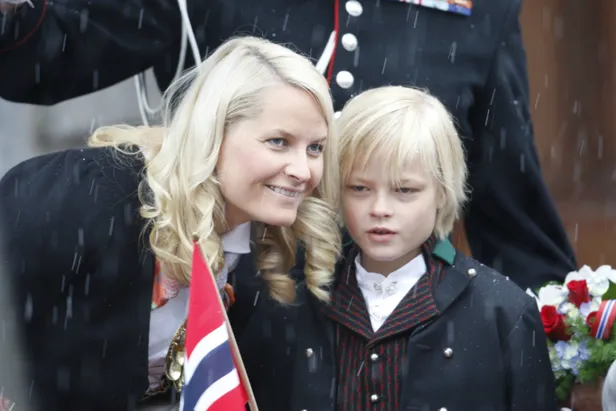 Archieffoto van prinses Mette-Marit en haar oudste zoon, Marius Borg Høiby