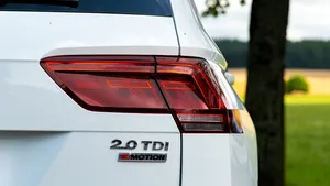 Van recordprijs aan de pomp tot recordverlies op de markt: de harde realiteit voor dieselrijders