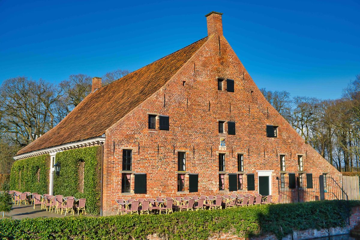 Even bijkletsen: 6x de leukste plekken voor een uitgebreide high tea in Groningen