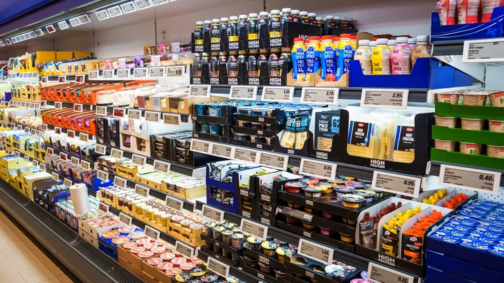 proteïne afdeling in de supermarkt